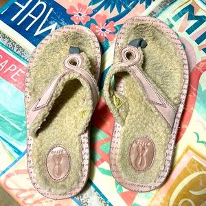 Privo pink flip flop style slipper breast cancer edition rubber bottom